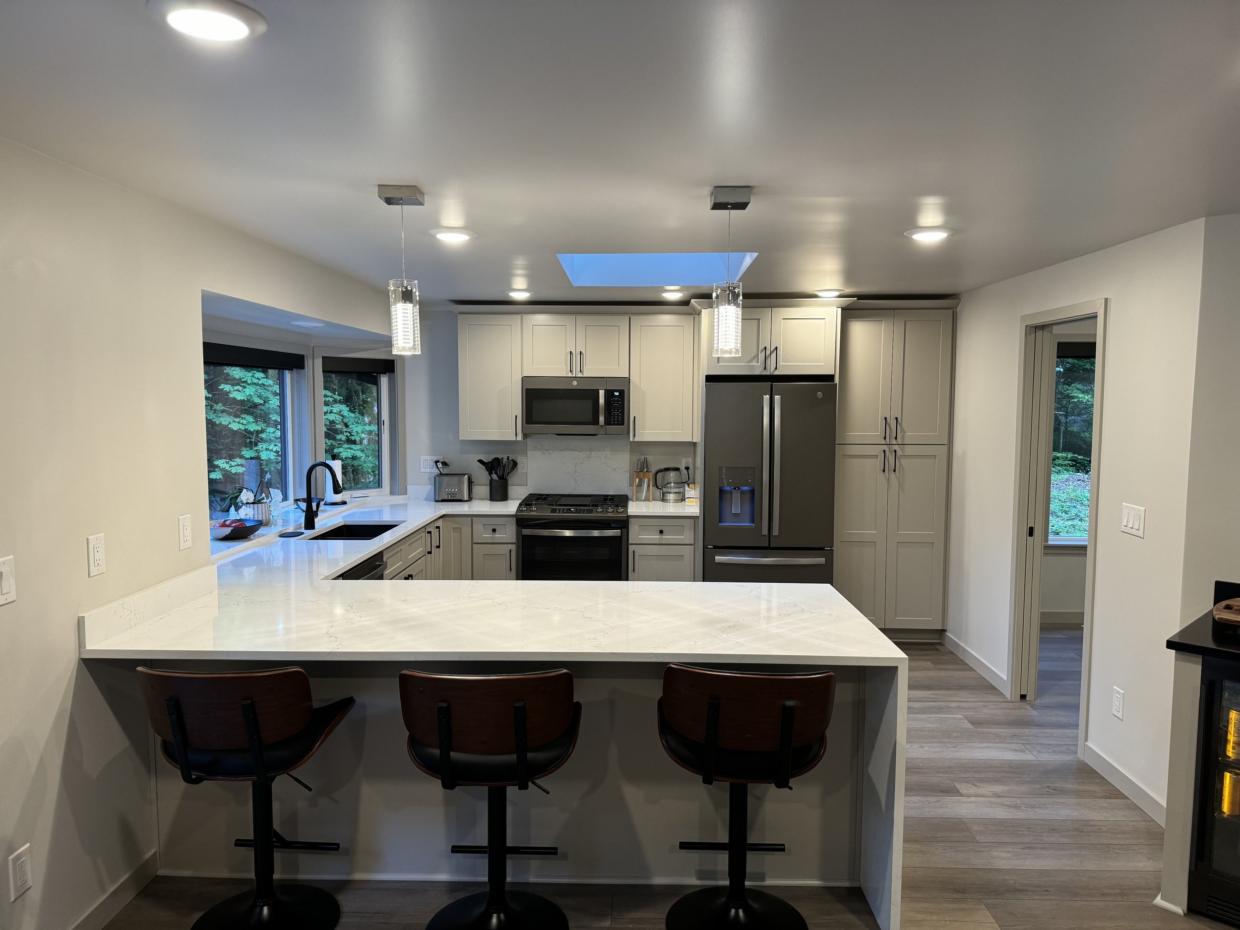 Contemporary Island